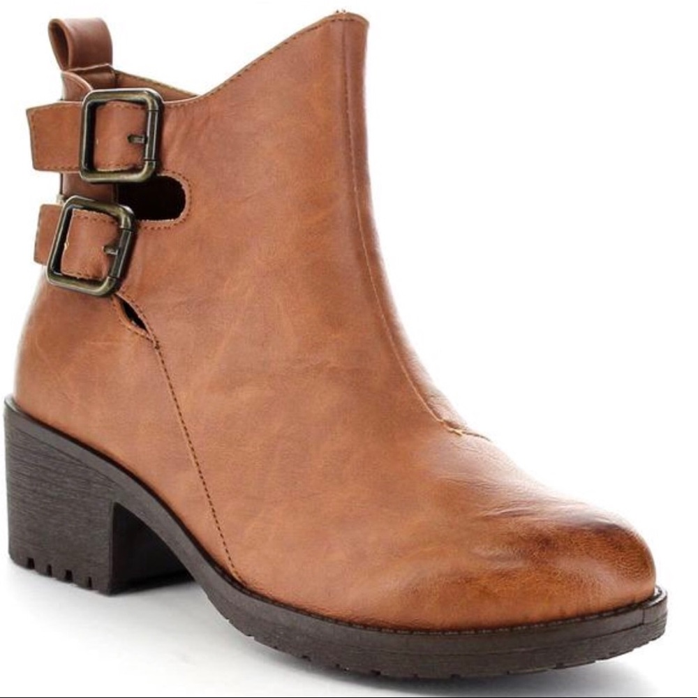Bella Marie Ryder-18 Cutout Side- Zip Chunky Boots